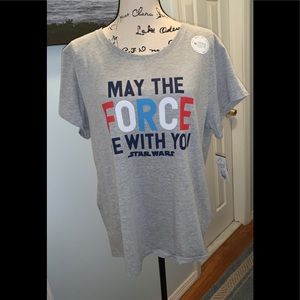 Disney Tops - 🦄DISNEY -STAR WARS GRAPHIC T-SHIRT Disney Tops - 🦄DISNEY -STAR WARS GRAPHIC T-SHIRT